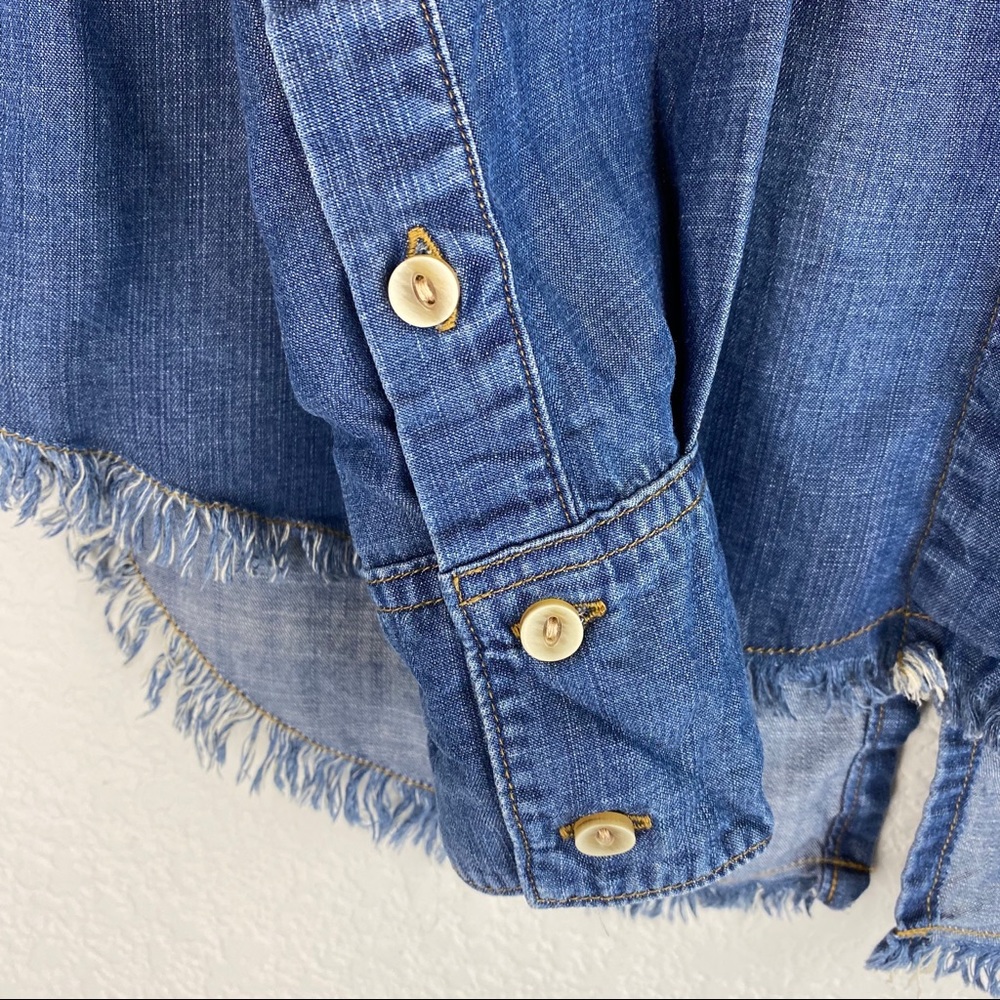 Cloth & Stone Chambray Denim Fringe Hem Shirt XS - Picture 5 of 7